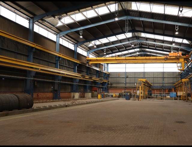 1,500M² WAREHOUSE TO LET IN ROODEKOP